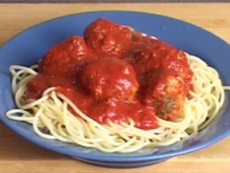 Špagety s mäsovými guľôčkami