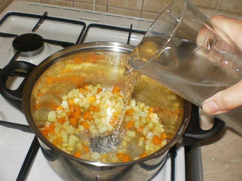 Zeleninovo-mliečna polievka