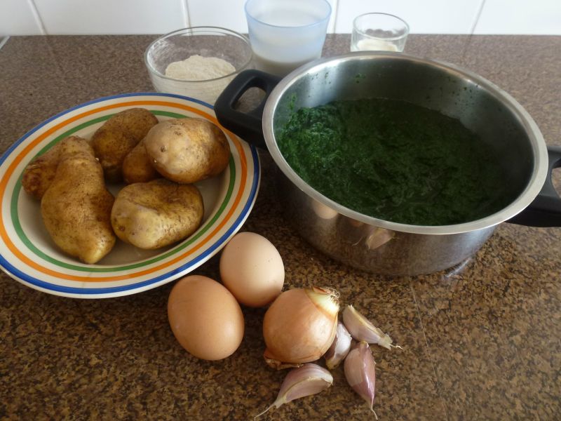 Špenátový prívarok s varenými zemiakmi