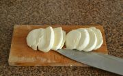 Bruschetta s mozzarellou