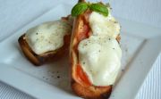 Bruschetta s mozzarellou